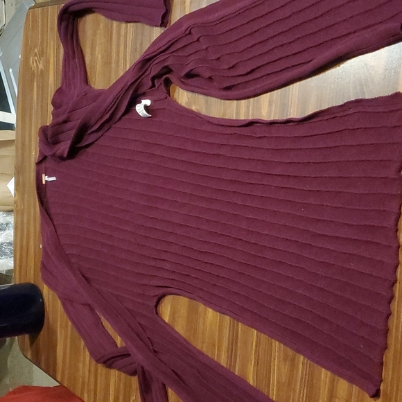 Sweater - Picture 3 of 4